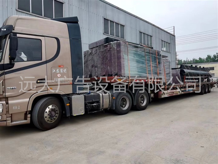 廣東公交候車亭裝車發貨